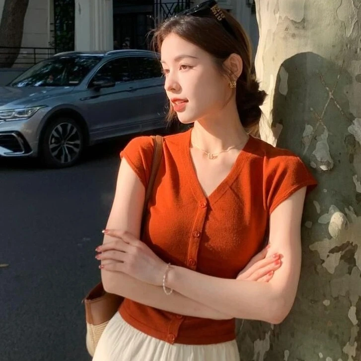 2025夏季女装短款网红潮款时髦洋气气质v领针织衫短袖T恤修身上衣