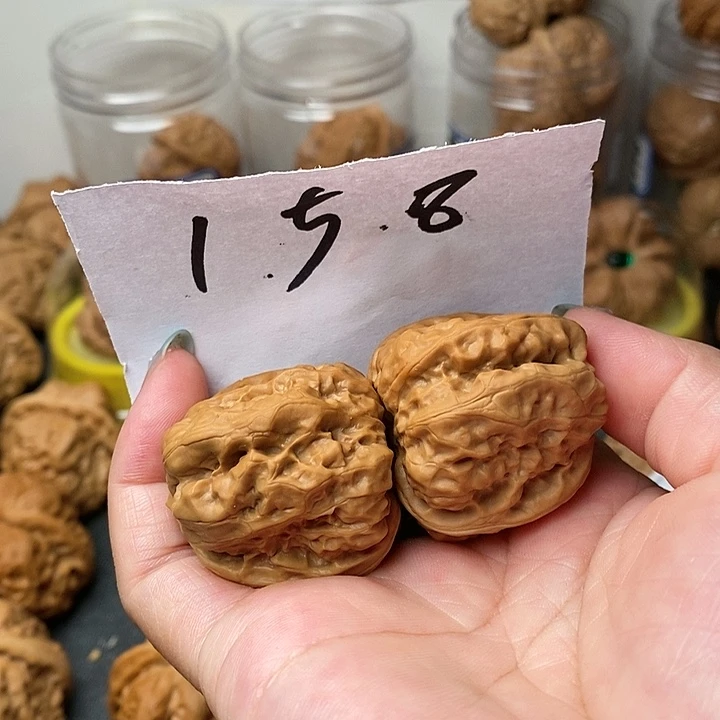 核桃蛤蟆34斤左右的