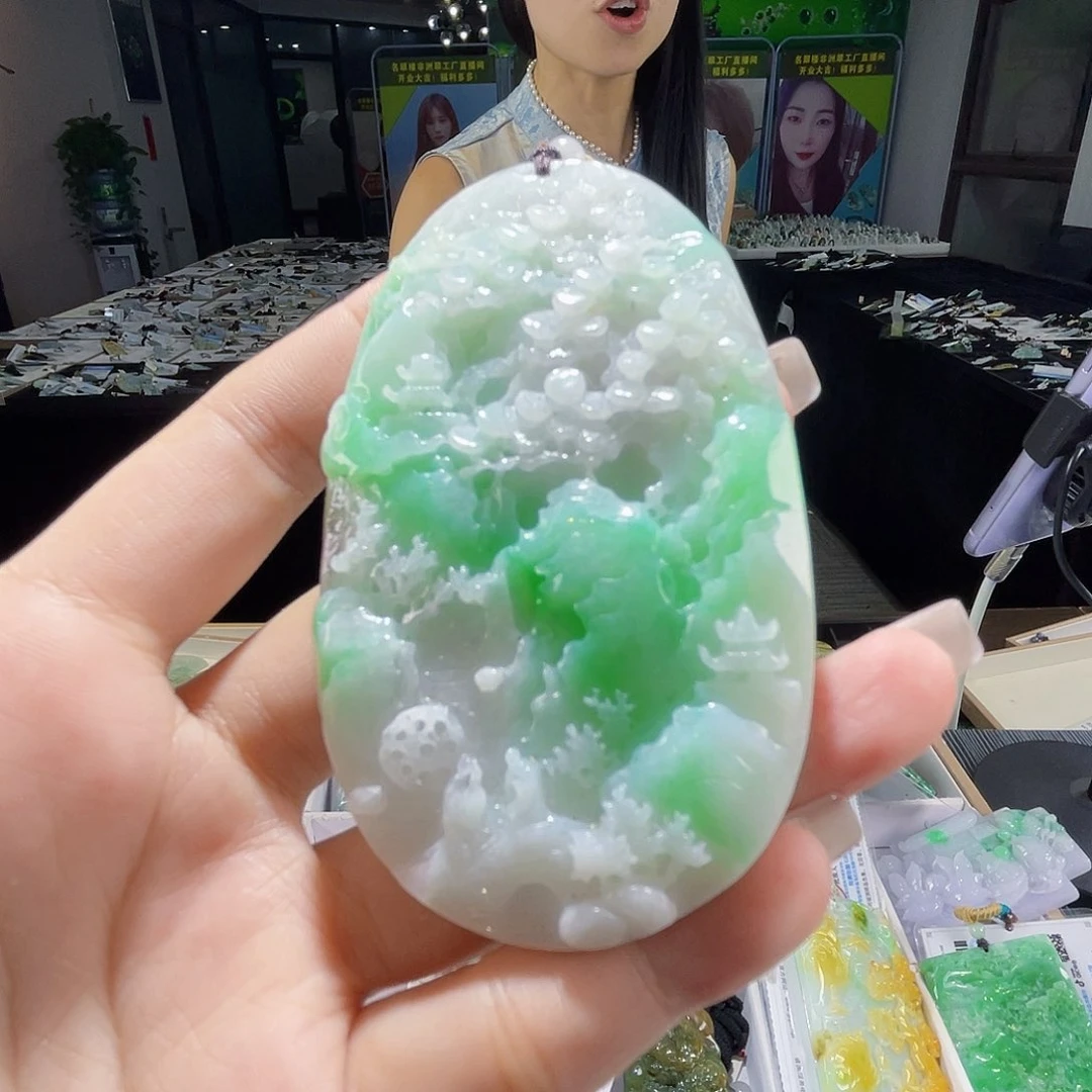 颈饰未镶嵌翡翠一个