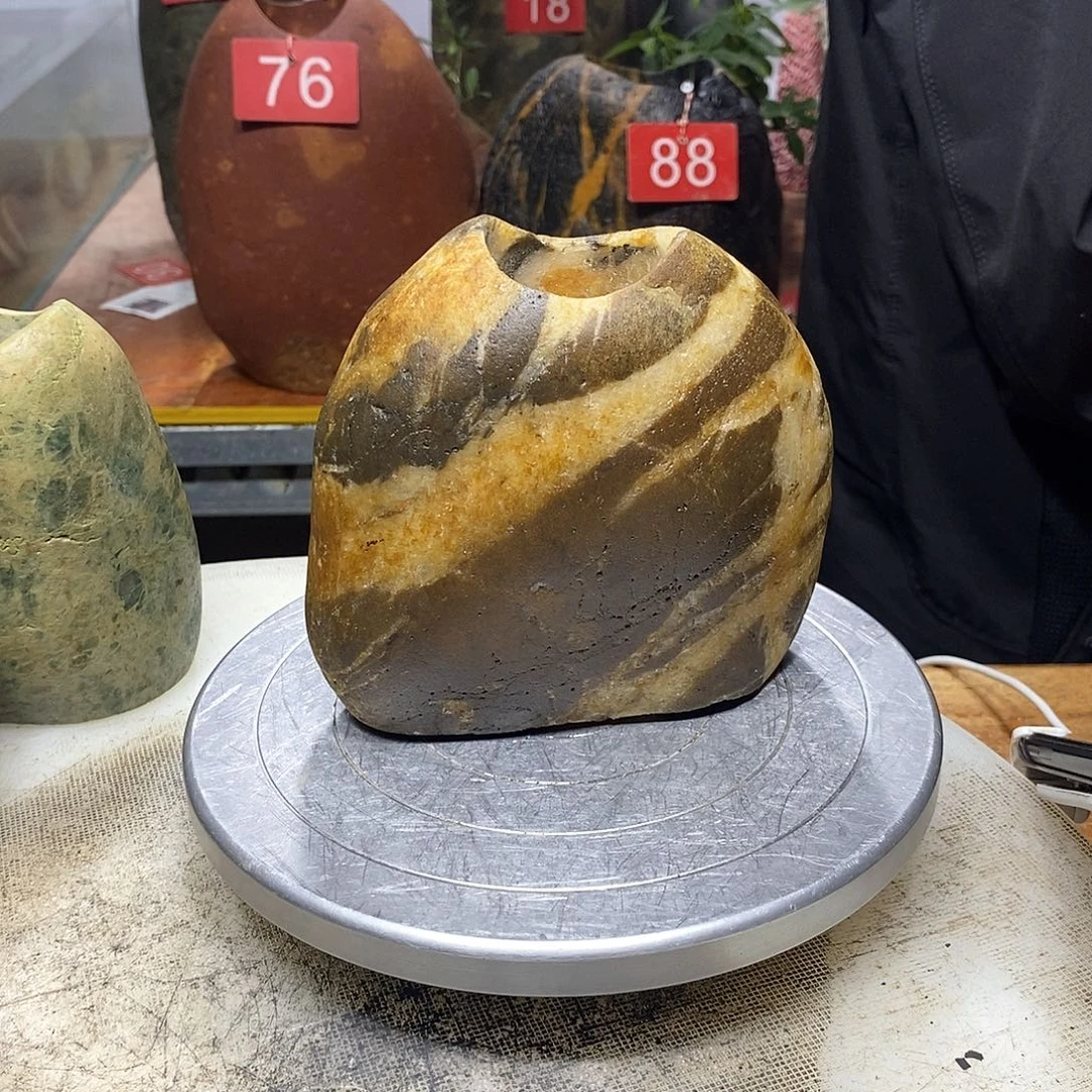 茶***香石头花瓶非常漂亮哦