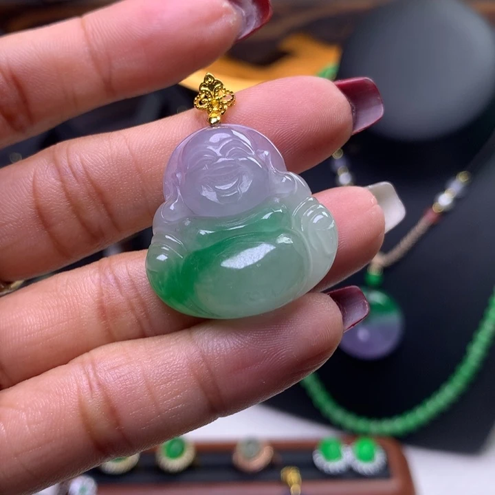 翡翠吊坠(赠链)未镶嵌