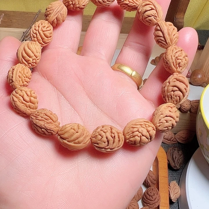 林***琳吊坠桃核正宗桃核手串