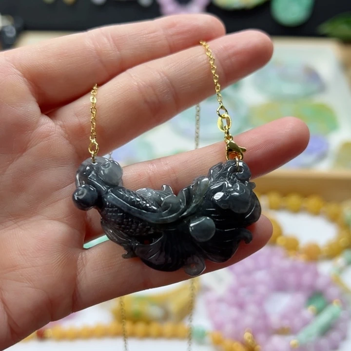 颈饰未镶嵌翡翠吊坠