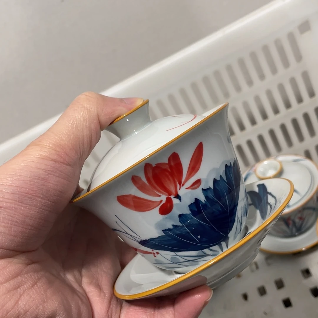 釉下手绘茶具，大瑕