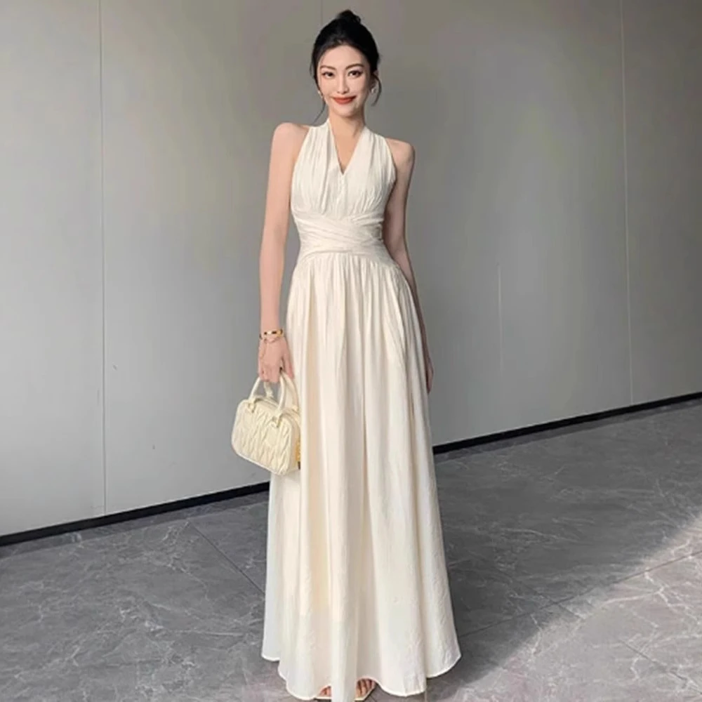 法式气质修身显瘦挂脖连衣裙女2025年夏季新款收腰度假风无袖长裙