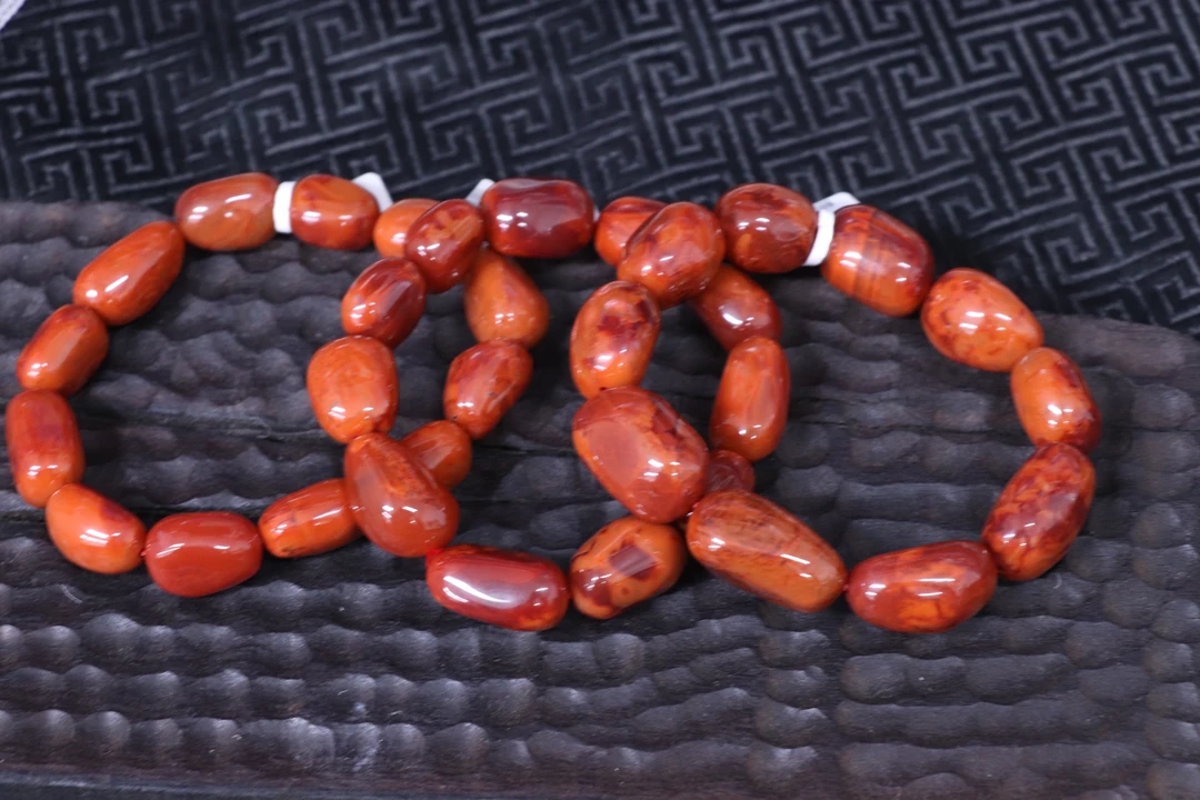 原矿无优化天然南红川料玫红火焰纹随型单圈多样性发一件