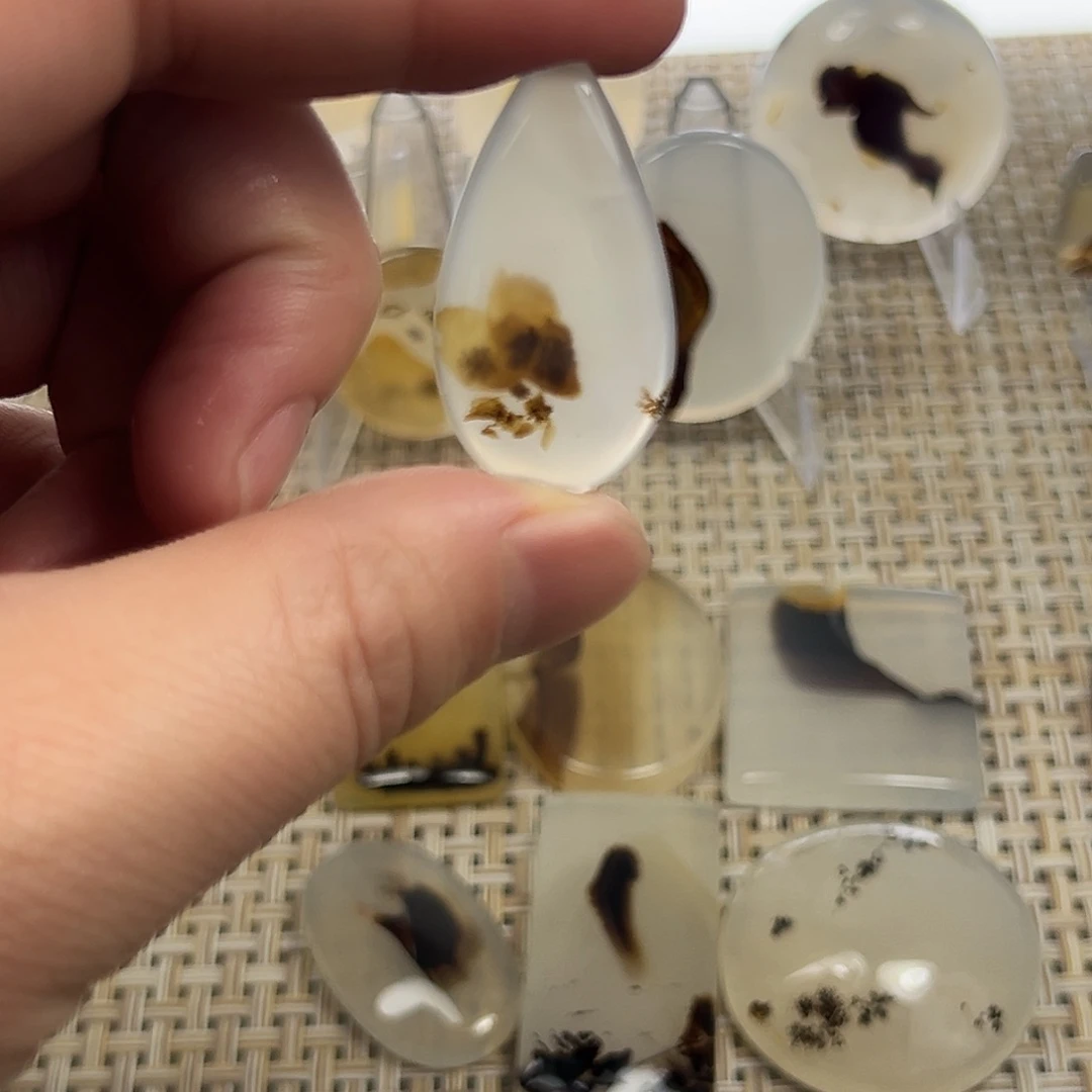 玛瑙/玉髓未镶嵌颈饰