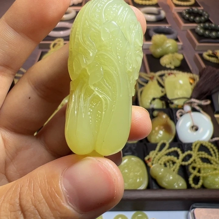 和田玉（黄玉）未镶嵌颈饰