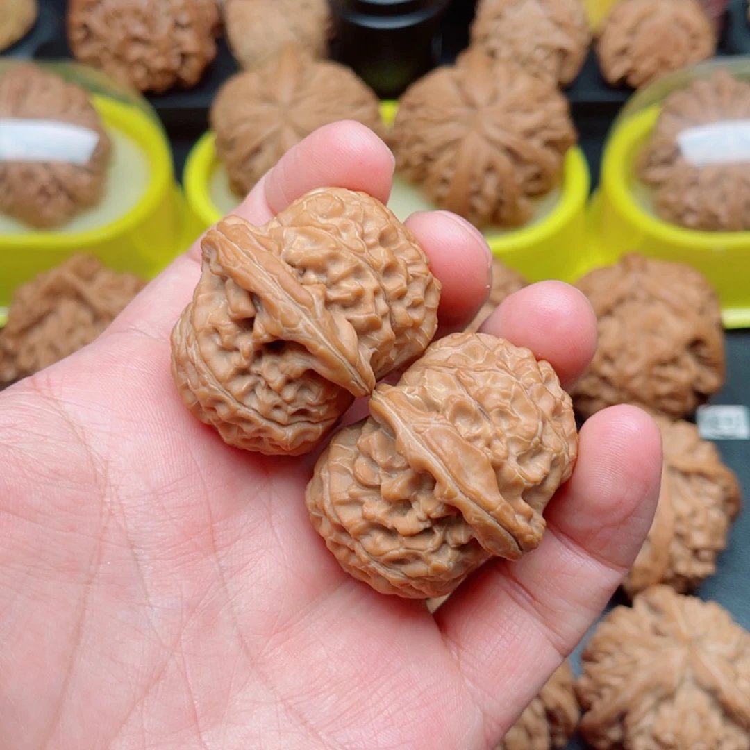 文玩核桃把件核王狮子头40×40×30