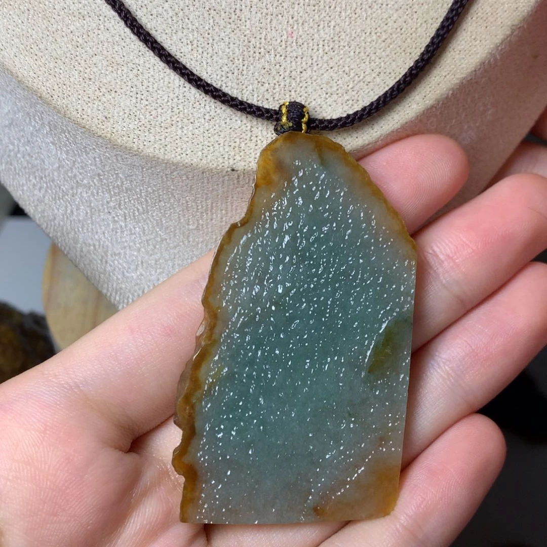 翡翠未镶嵌颈饰吊坠