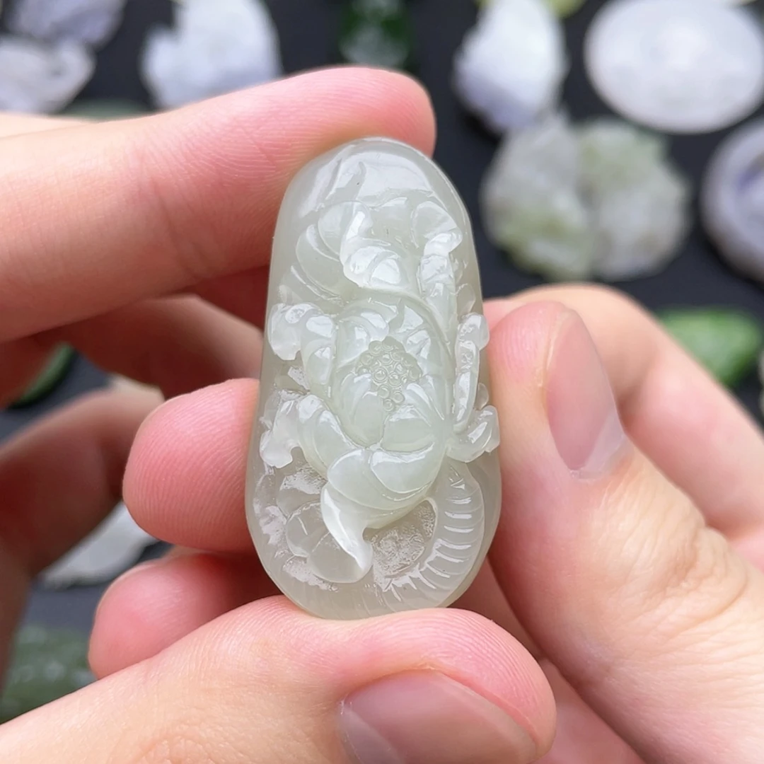 【闪购商品】颈饰未镶嵌和田玉