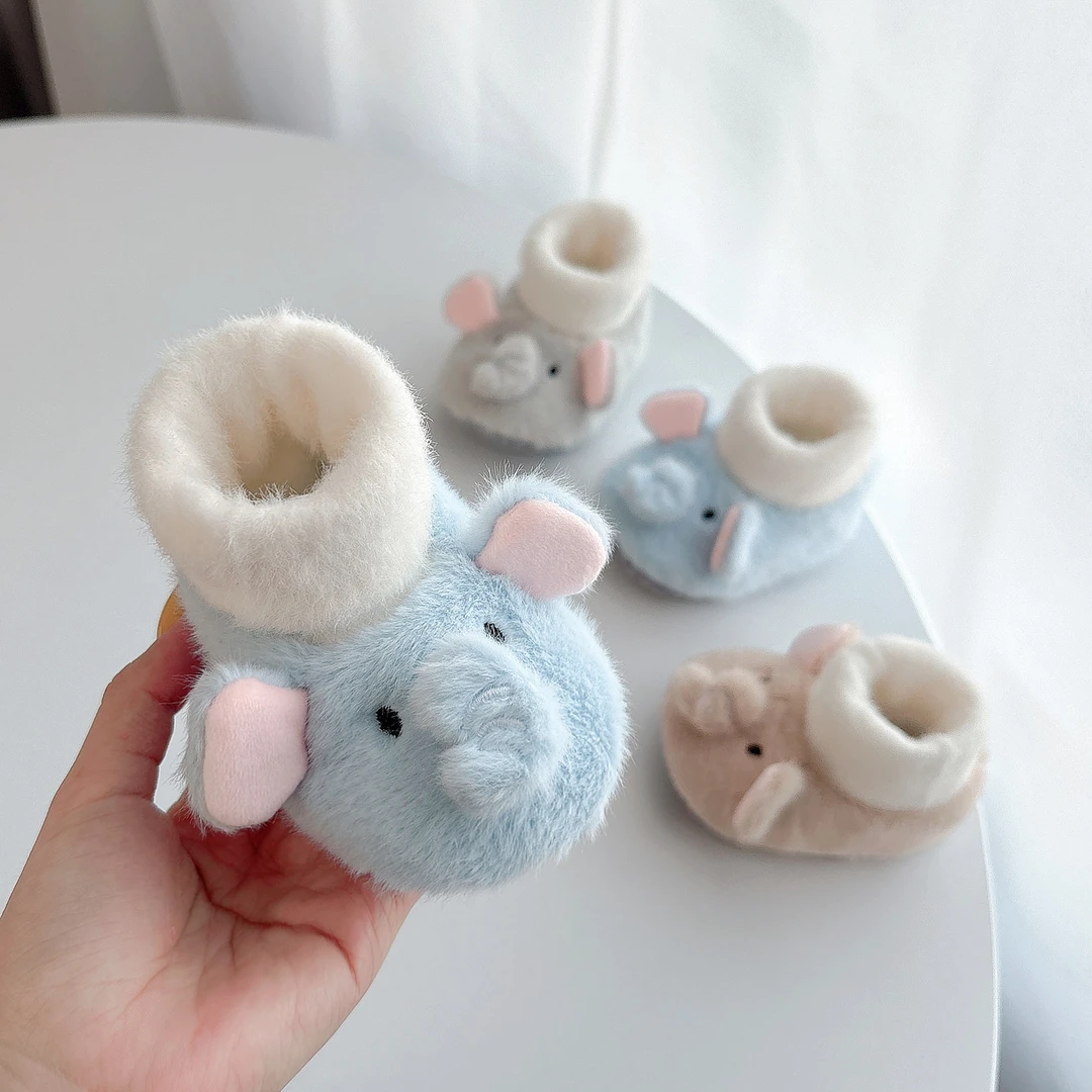 新款婴儿鞋子秋冬季0-1岁新生儿加绒保暖不掉跟鞋袜软底学步棉鞋