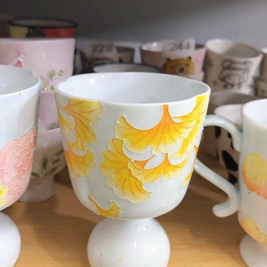 手绘高温釉下彩陶瓷