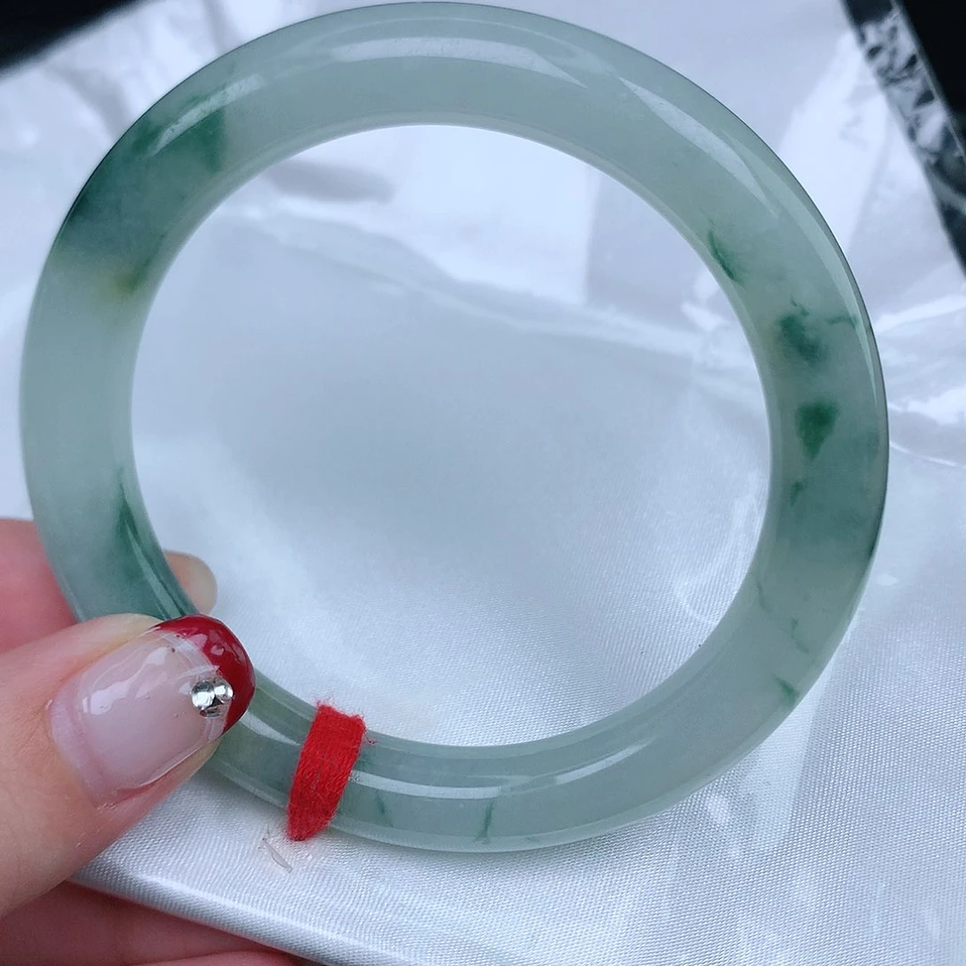 翡翠手镯（圆镯）未镶嵌天然