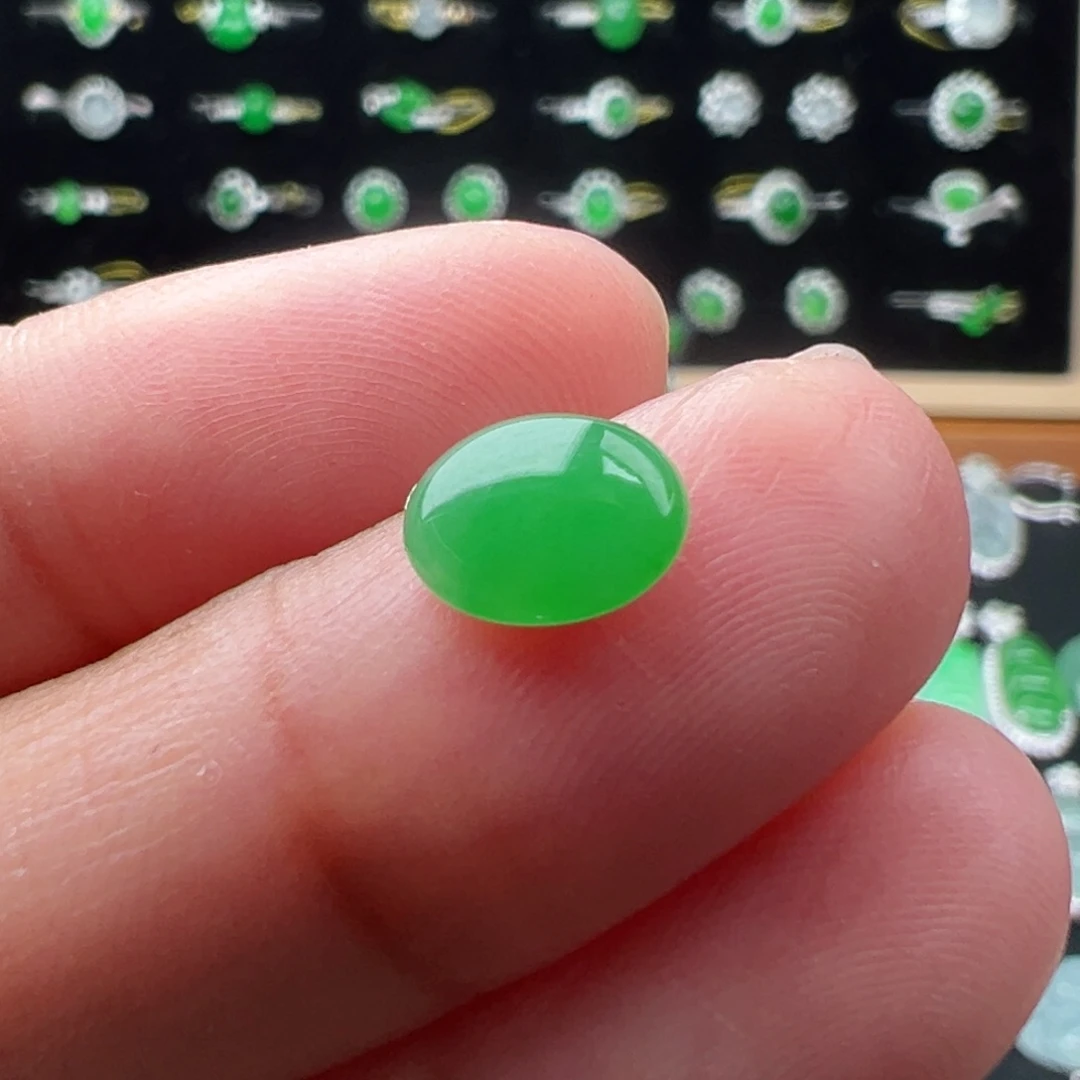 翡翠未镶嵌颈饰蛋8.3