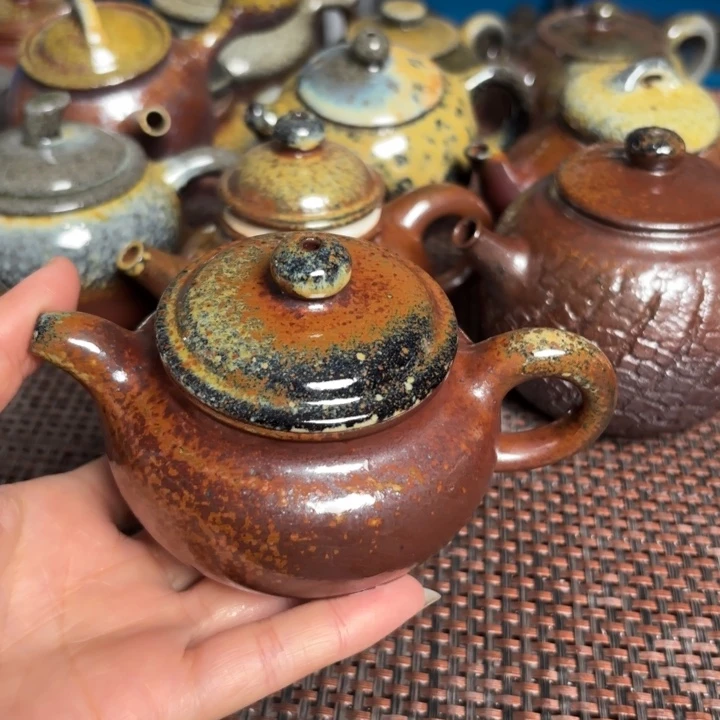 茶杯紫砂小仿古壶180 C