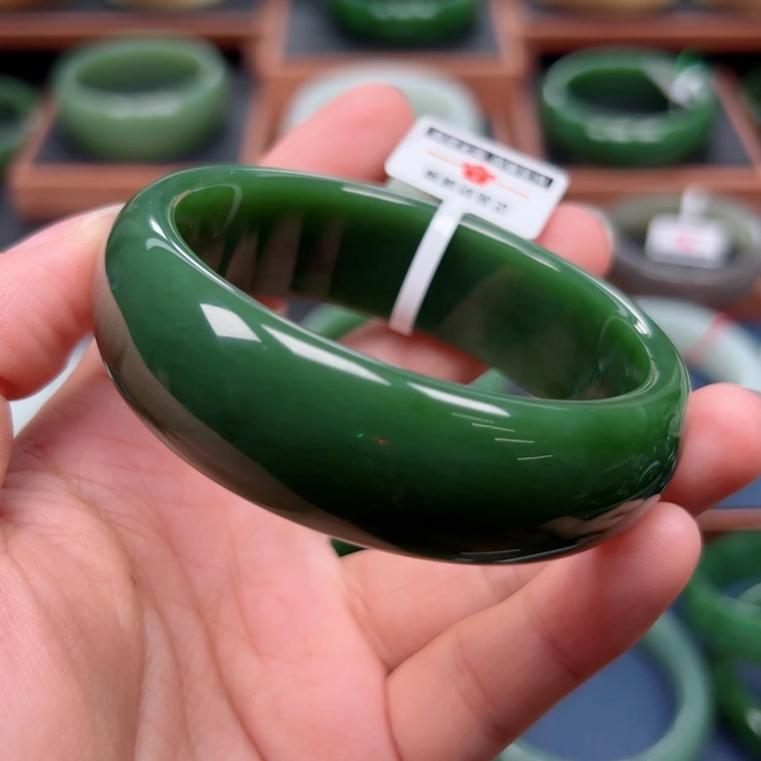 未镶嵌手镯和田玉（碧玉）