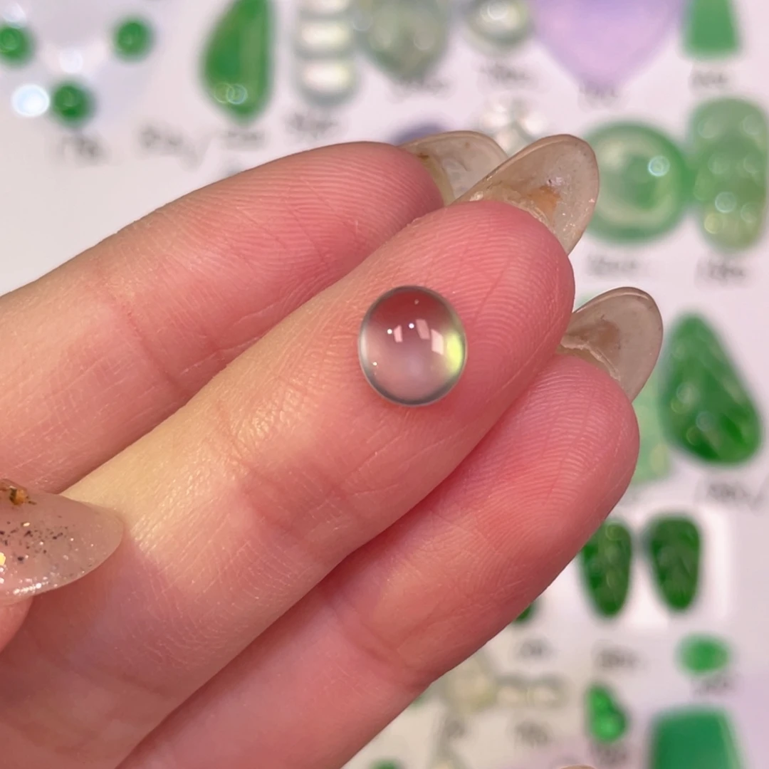 翡翠未镶嵌颈饰裸石