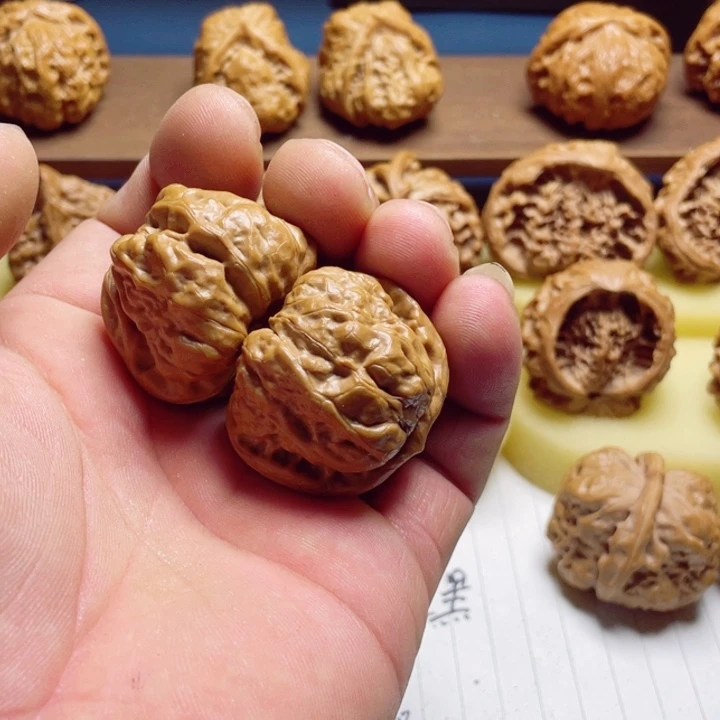 彭***山文玩核桃把件蛤蟆头