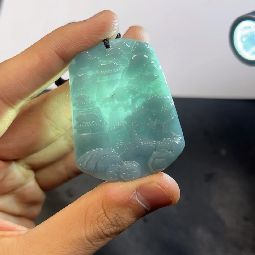 颈饰未镶嵌翡翠多样性