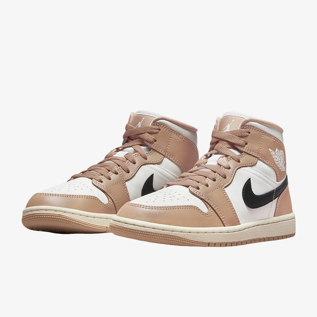 Nike/耐克正品AIR JORDAN 1 女子高帮运动篮球鞋BQ6472-103