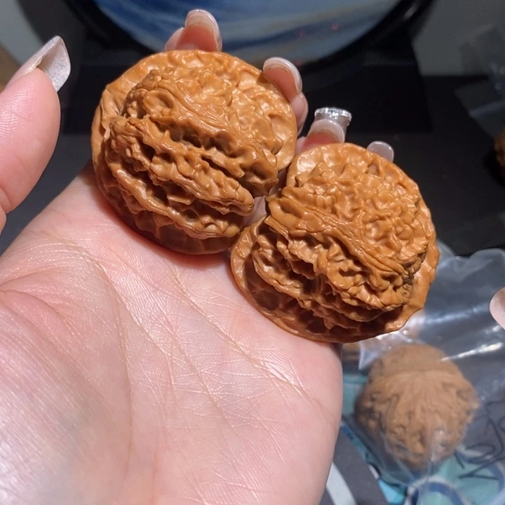 文玩核桃把件苏*生文玩