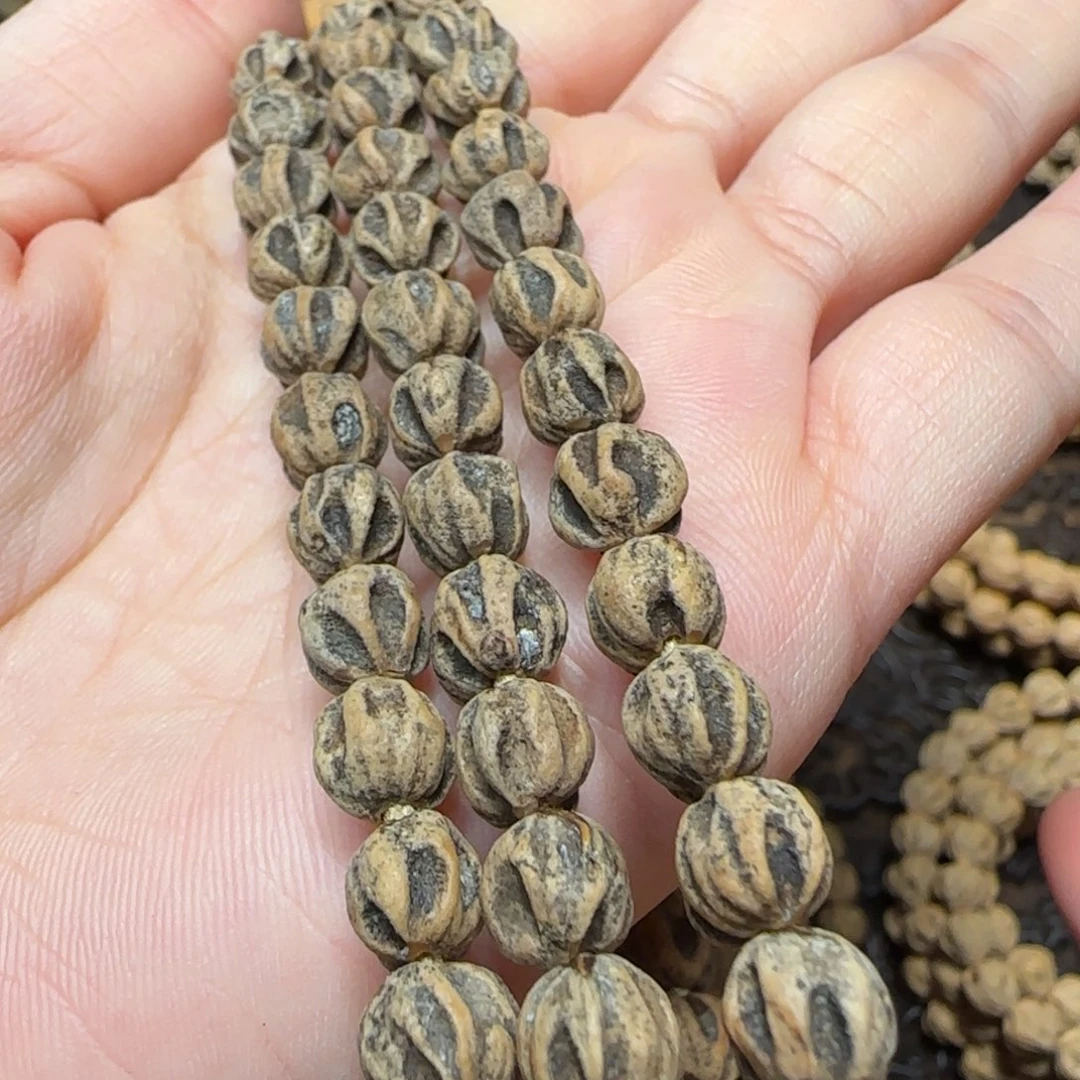 柏香籽/百香籽吊坠小*人