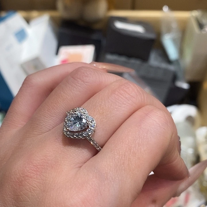 l***1花岗石铁合金香水沐浴露持久留