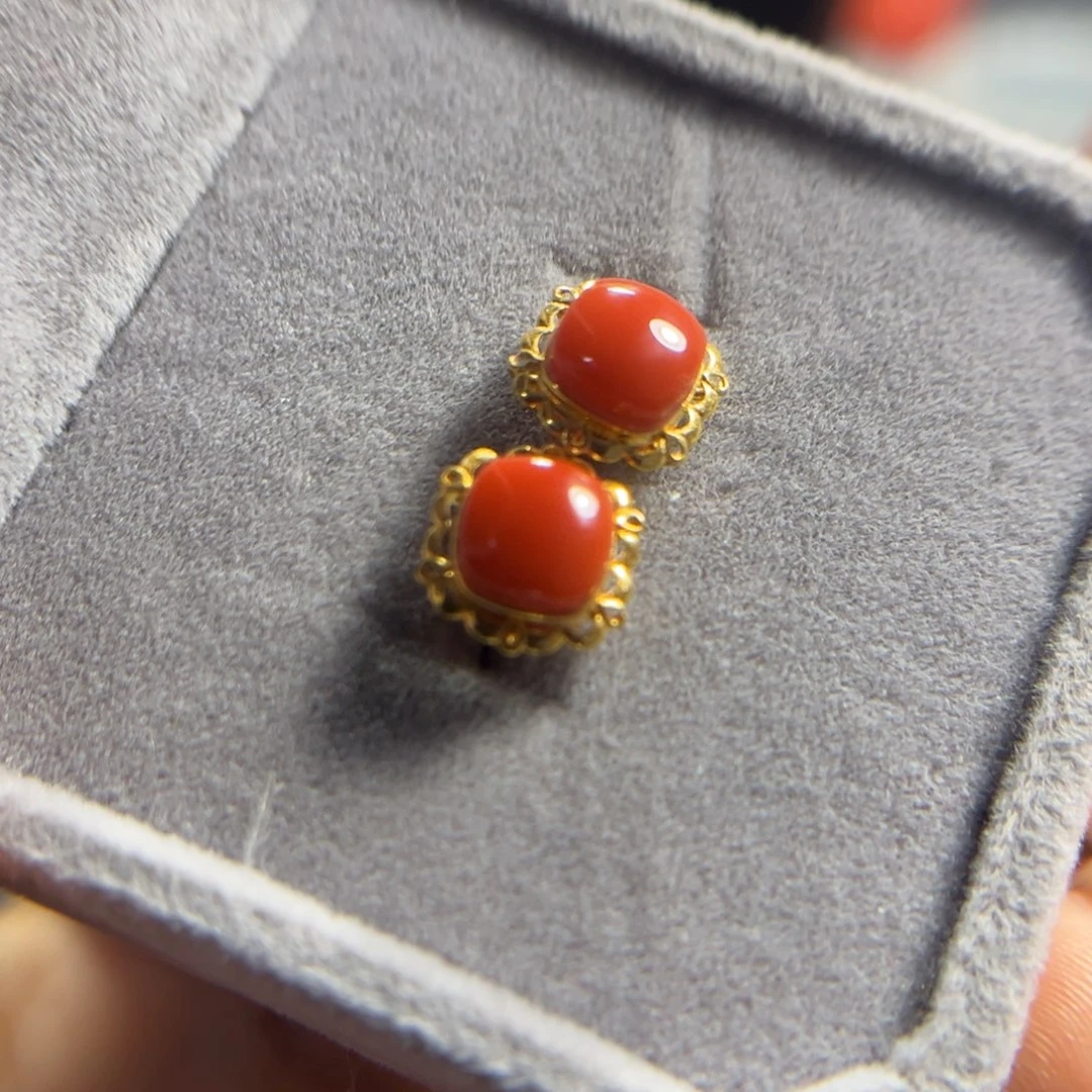 南红玛瑙耳钉18K金镶嵌