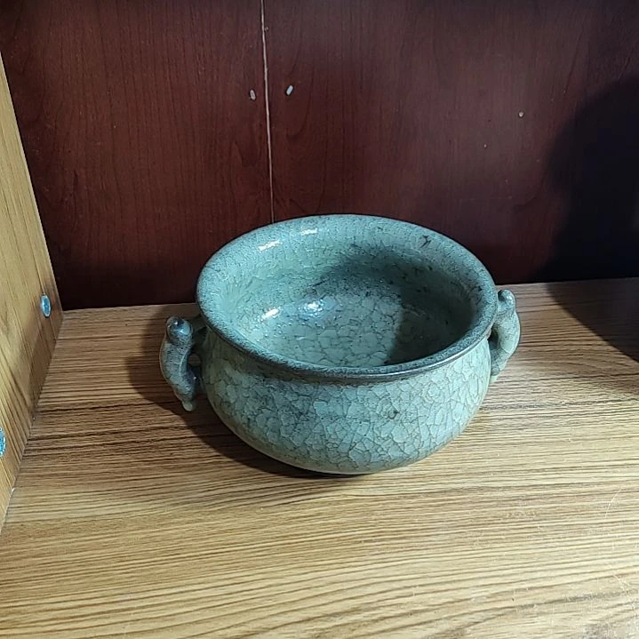 全手工手绘一件开片香炉