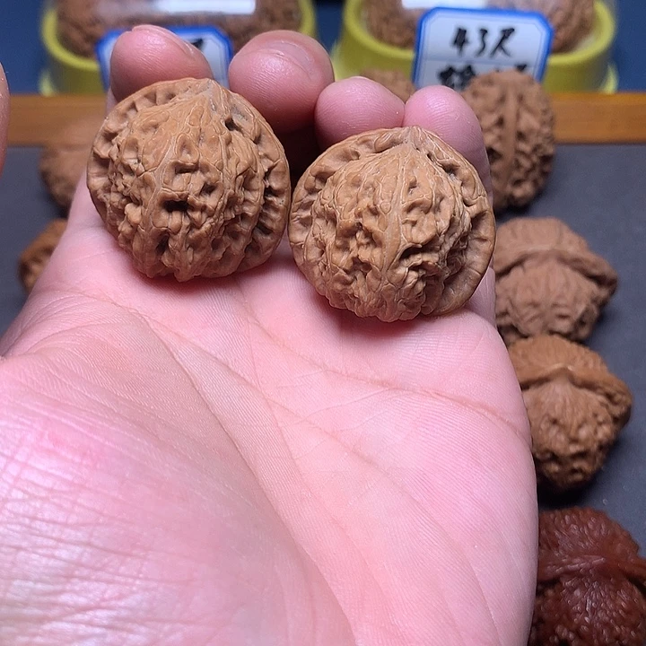 把件文玩核桃全品三角白