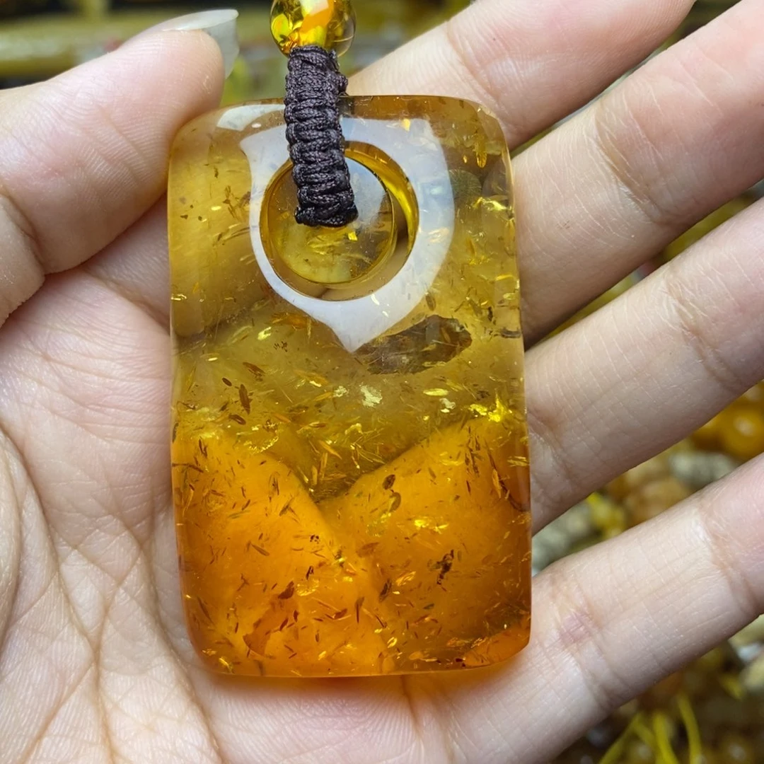 未镶嵌琥珀珠宝奇石