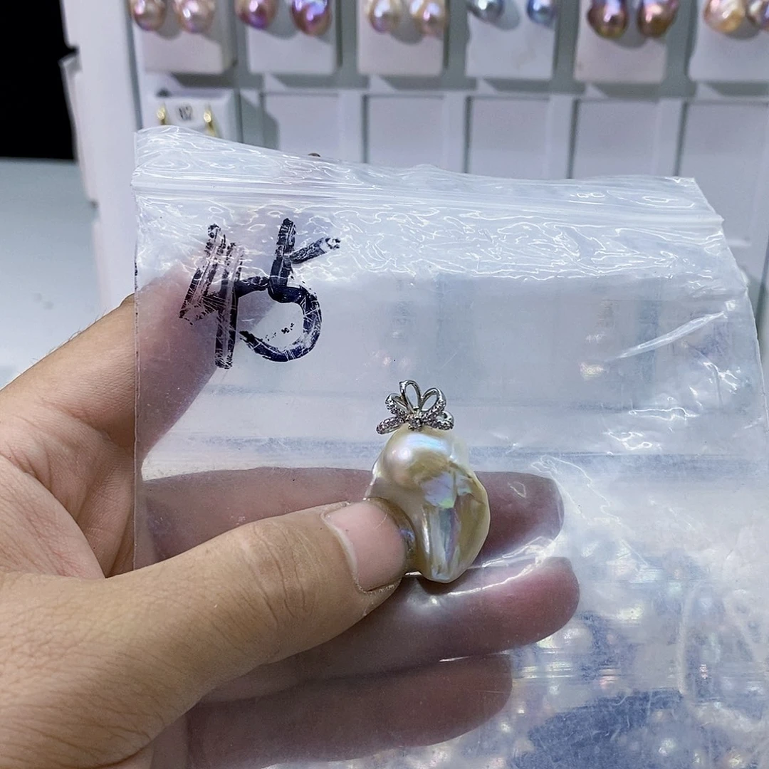 淡水珍珠合金颈饰