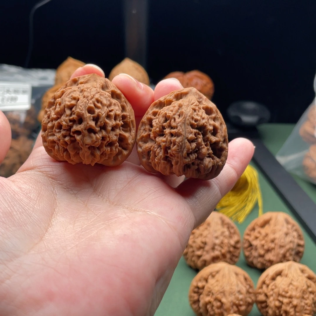 欧***-把件文玩核桃南疆