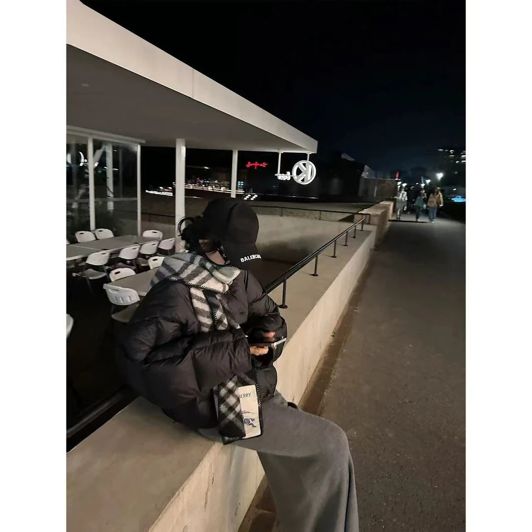 徐秋阳  黑巧泡芙（羽绒服）百搭时尚休闲显瘦显白羽绒服X6867-