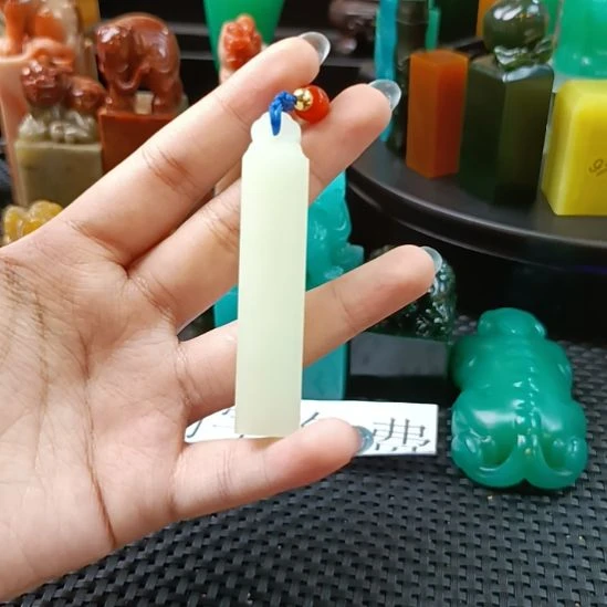 印石寿山石如意纽芙蓉青
