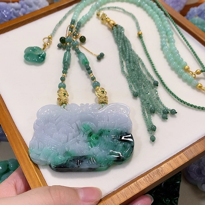 翡翠未镶嵌颈饰翡翠吊坠