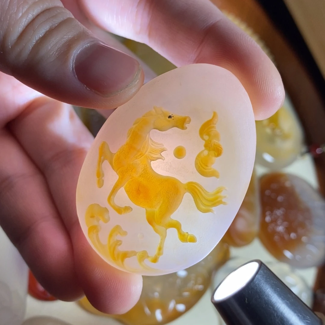 玛瑙/玉髓未镶嵌颈饰玛瑙马牌