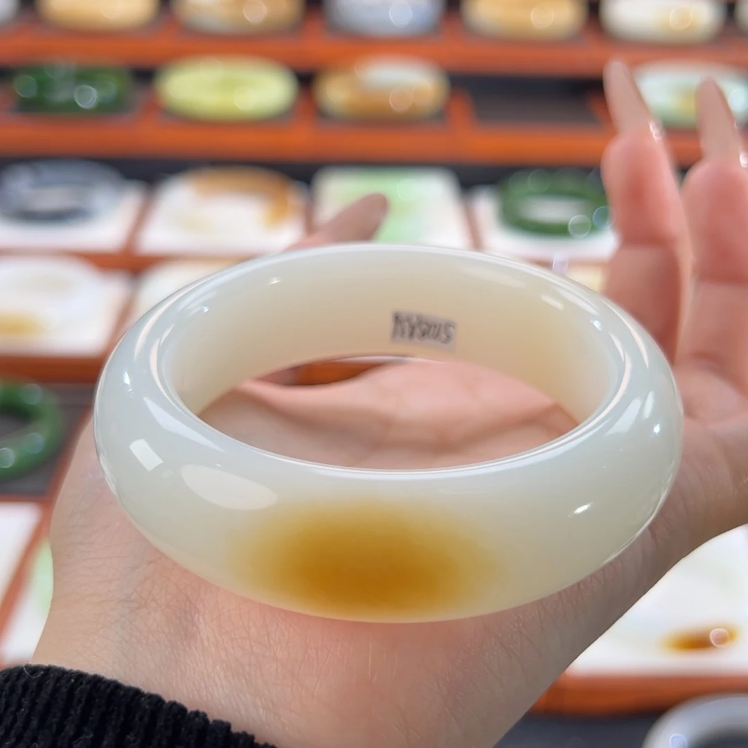 和田玉（糖玉）手镯未镶嵌
