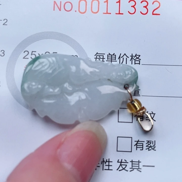 吊坠(不含链)未镶嵌翡翠
