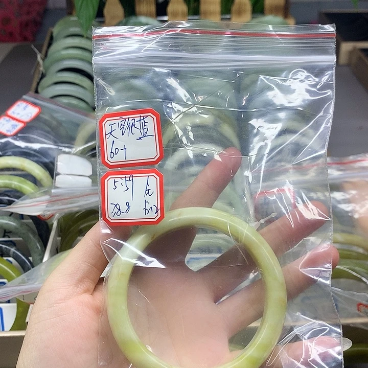 未镶嵌蛇纹石玉手镯40