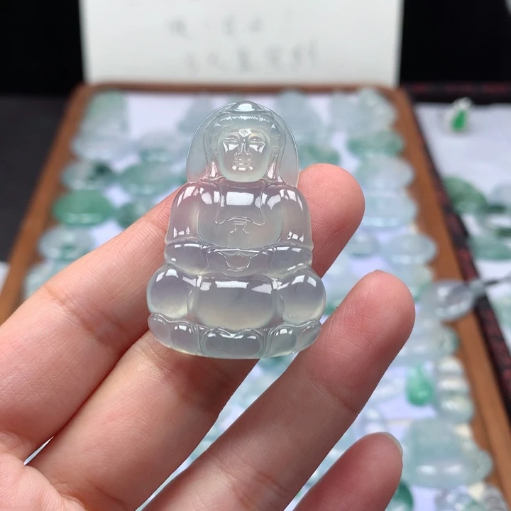 颈饰未镶嵌翡翠冰种正装观音