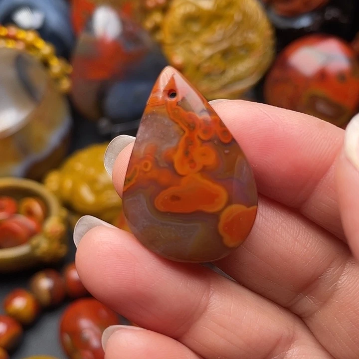 玛瑙/玉髓颈饰未镶嵌