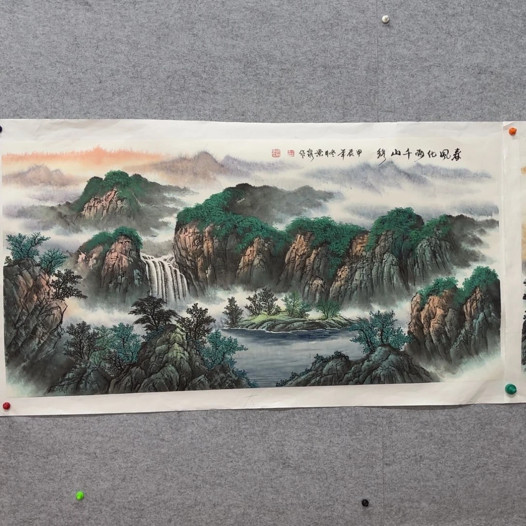 国画花鸟等图案为一体