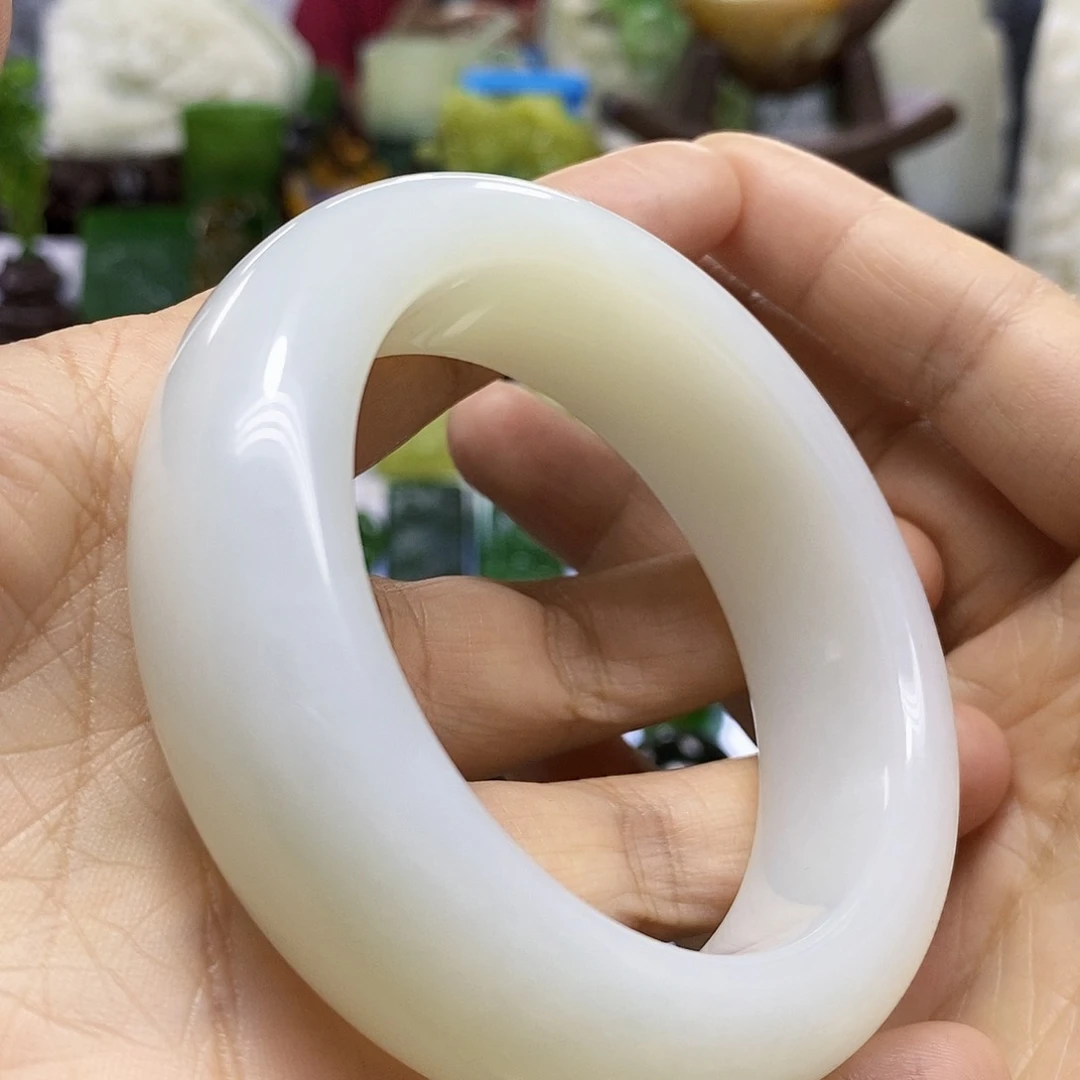 未镶嵌和田玉把件