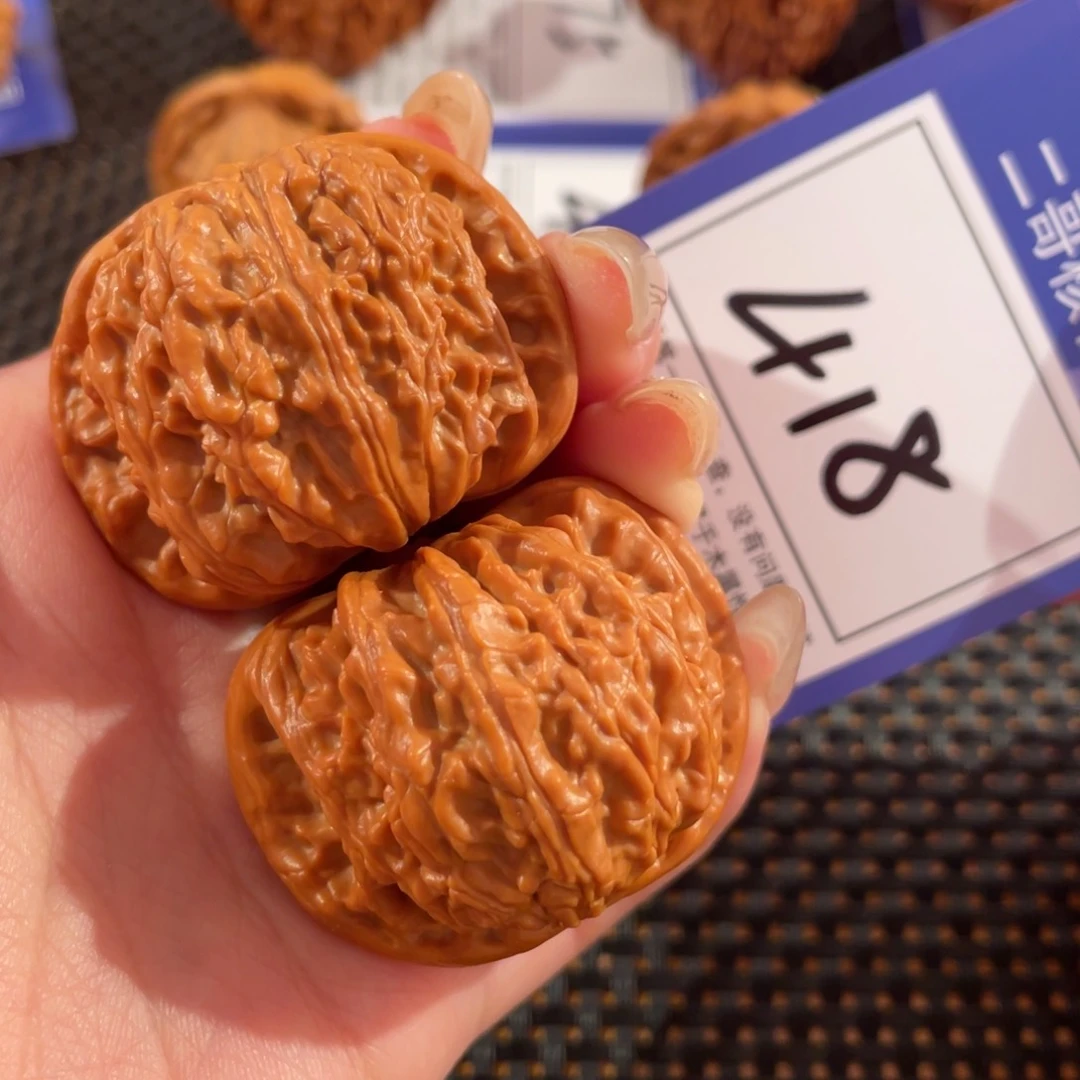 文玩核桃把件418号41尺白狮子