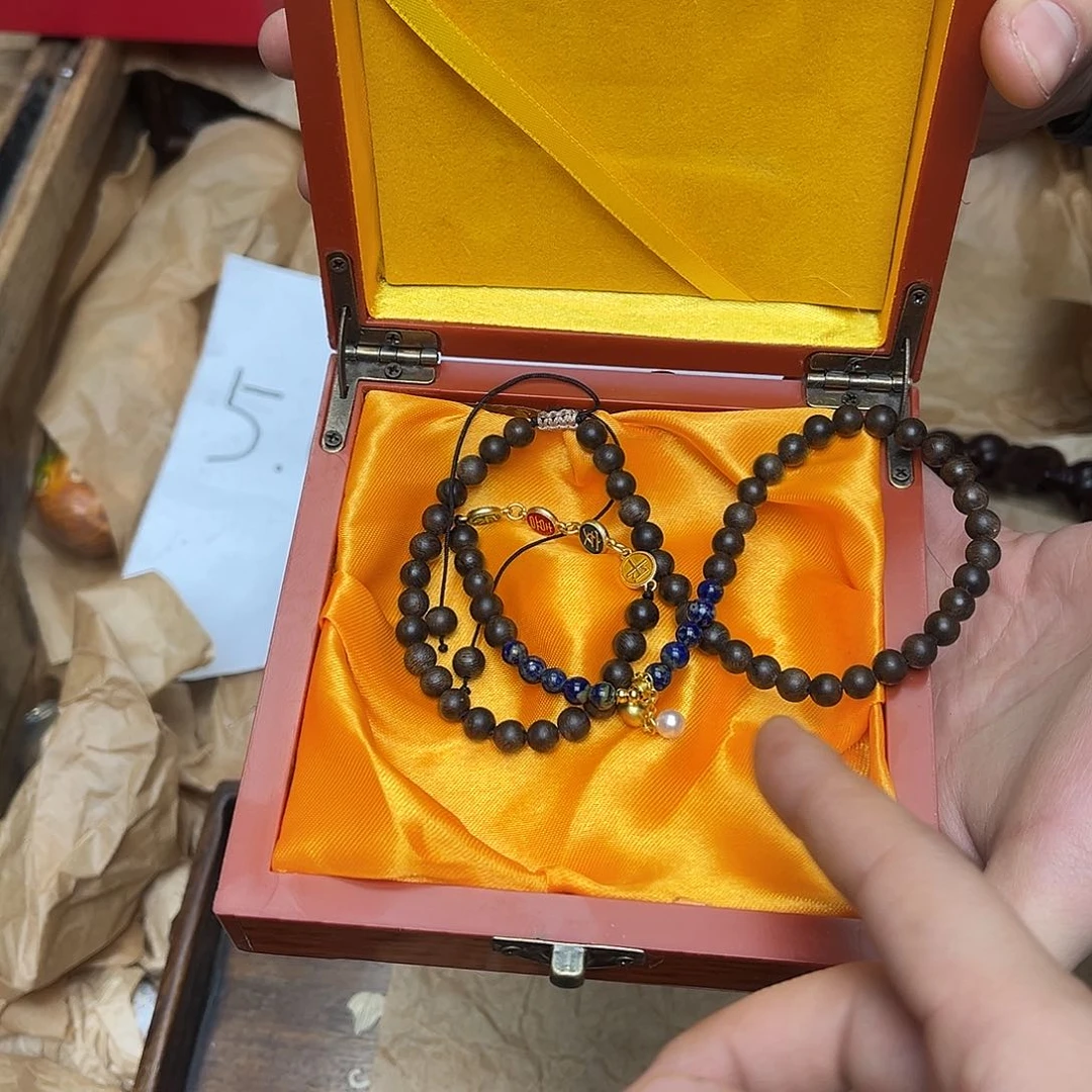 大叶紫檀（黑酸枝木类）