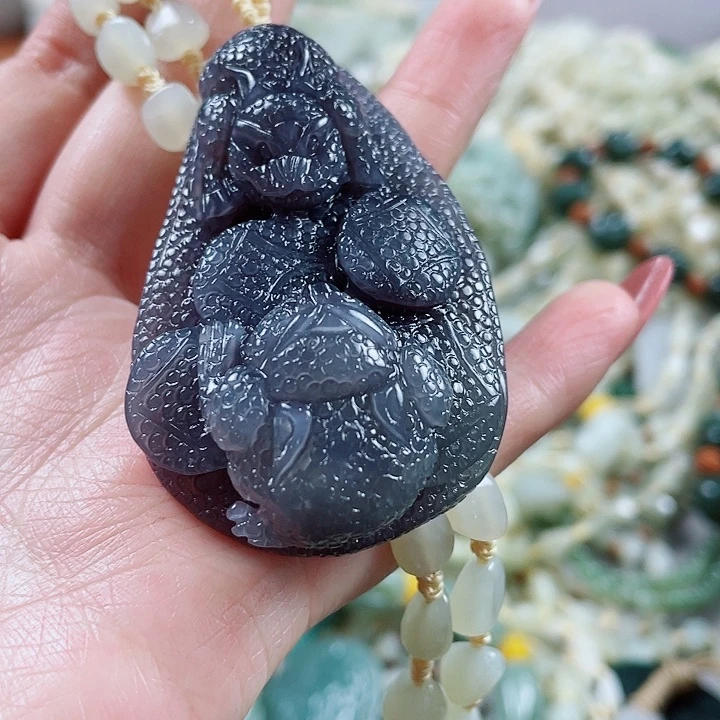 和田玉未镶嵌颈饰