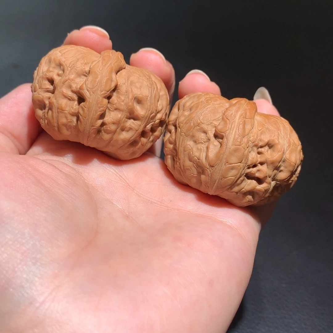 文玩核桃吊坠43.5元宝102