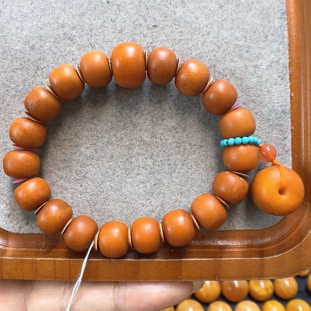 未镶嵌蜜蜡手串蜜蜡